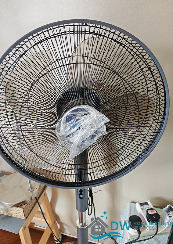 cleaning-fan-part-time-cleaner-service-dw-home-cleaning-services-singapore-hdb-bukit-merah-00