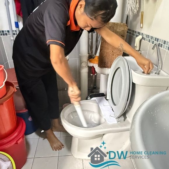 helper-singapore-service-dw-home-cleaning-services-singapore-2