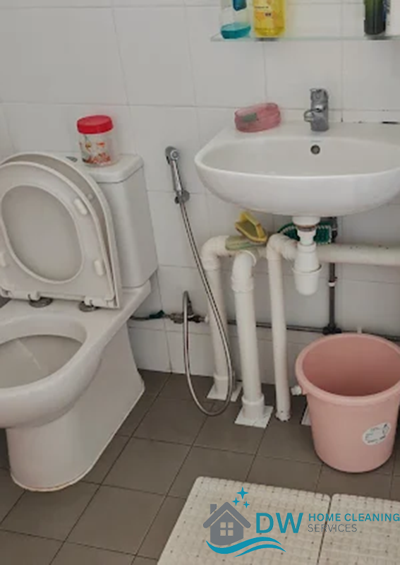 bathroom-housekeeper-services-dw-home-cleaning-services-singapore-hdb-ang-mo-kio-00