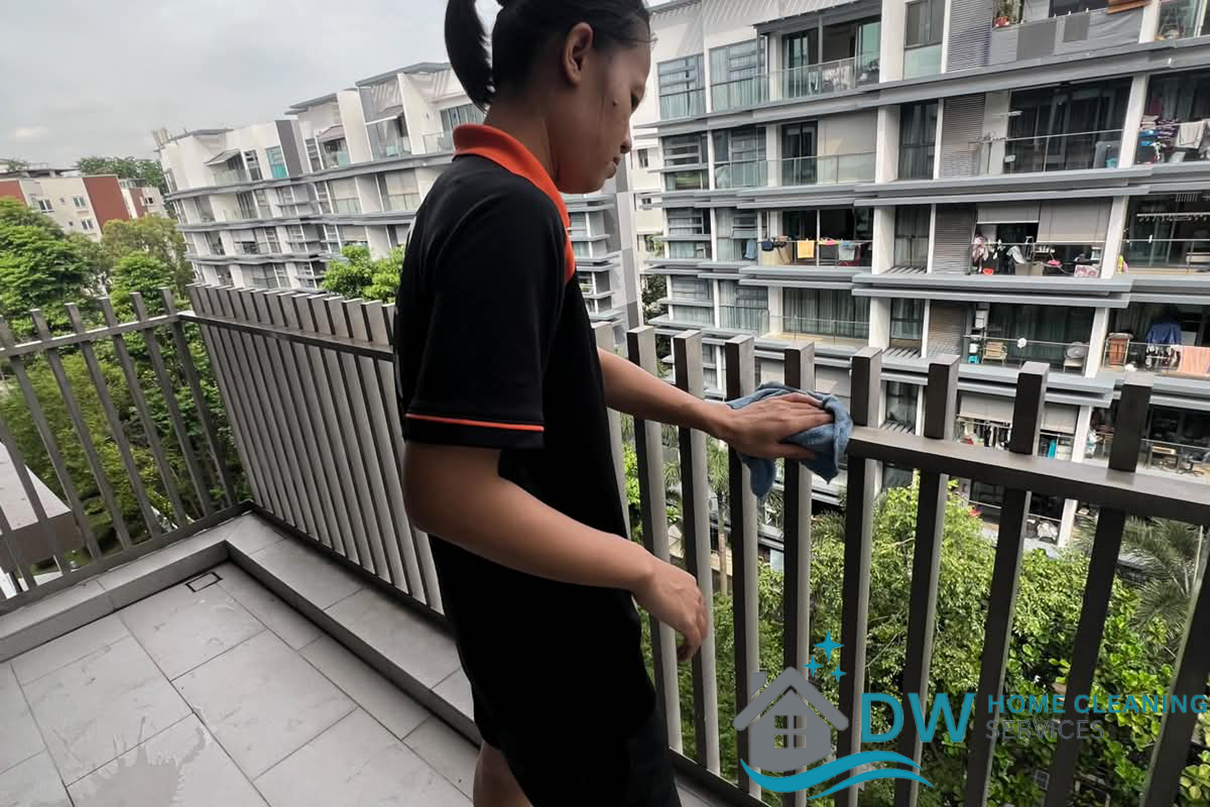 balcony-post-renovation-cleaning-dw-home-cleaning-services-condo-upper-changi-01